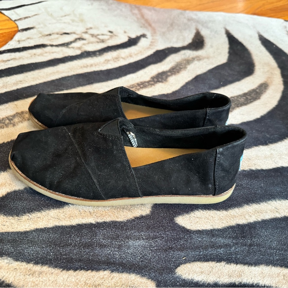 Women’s Black Suede Toms